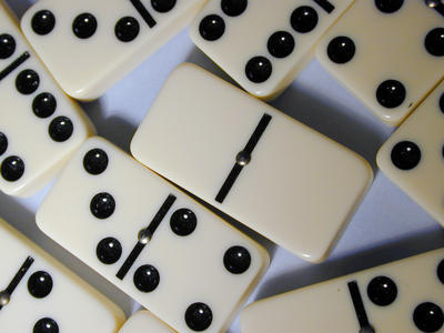random dominos