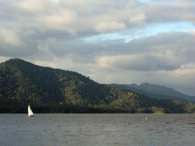 tinaroo dam sailing