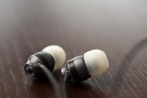 ear bud headphones
