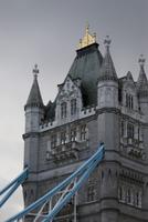 tower bridge architetectural details