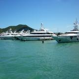 luxury super yachts