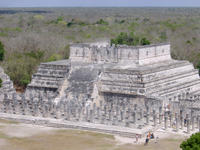 chitzen itza myan temple