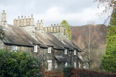 Picturesque row of English stone cottages