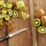 Peeling and dicing kiwifruit for dessert